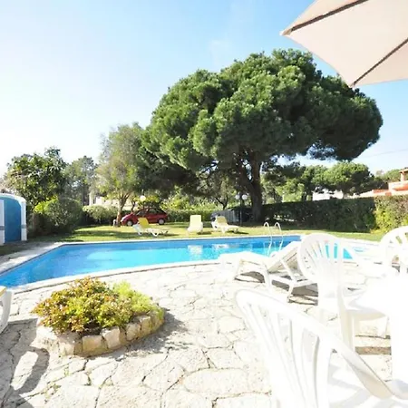 Large Plot And Close To Amenities *
