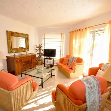 Large Plot And Close To Amenities *