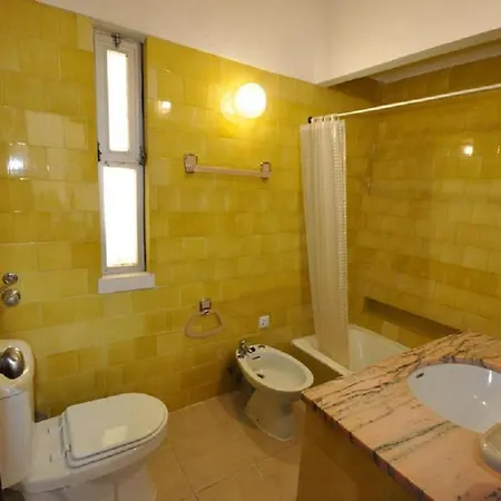 Βίλα Large Plot And Close To Amenities *